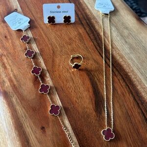 Burgundy Clover Jewelry Set